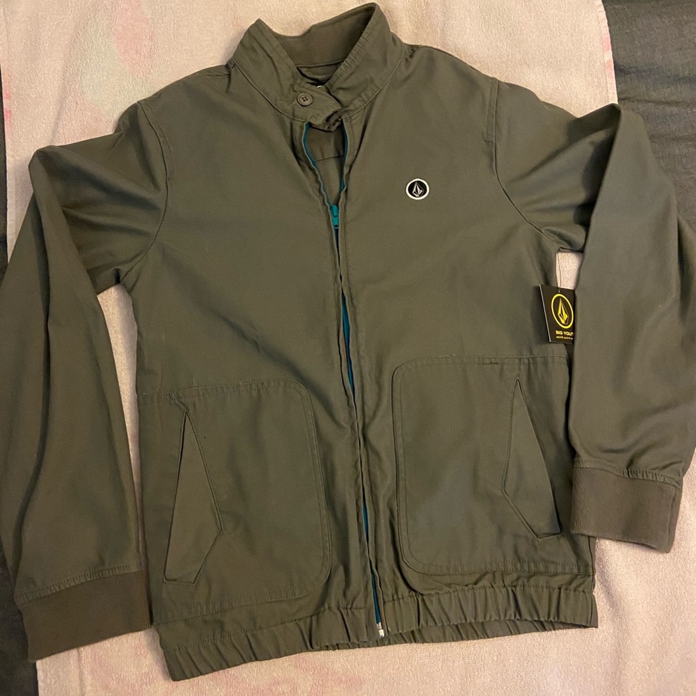 NWT light weight Volcom jacket